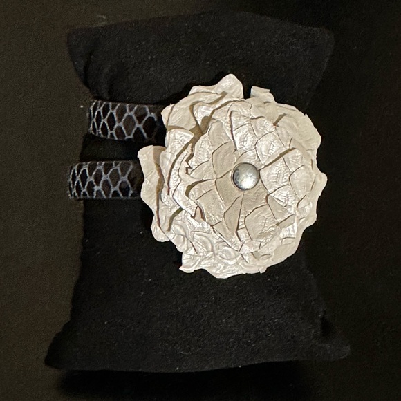 Rustic Cuff Python Flower Bracelet - Picture 1 of 2